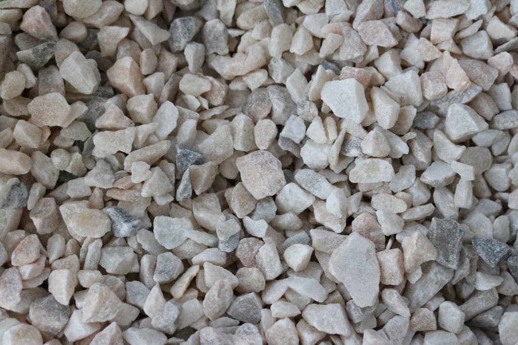 Крошка мраморная белая,фракция 10-20 мм