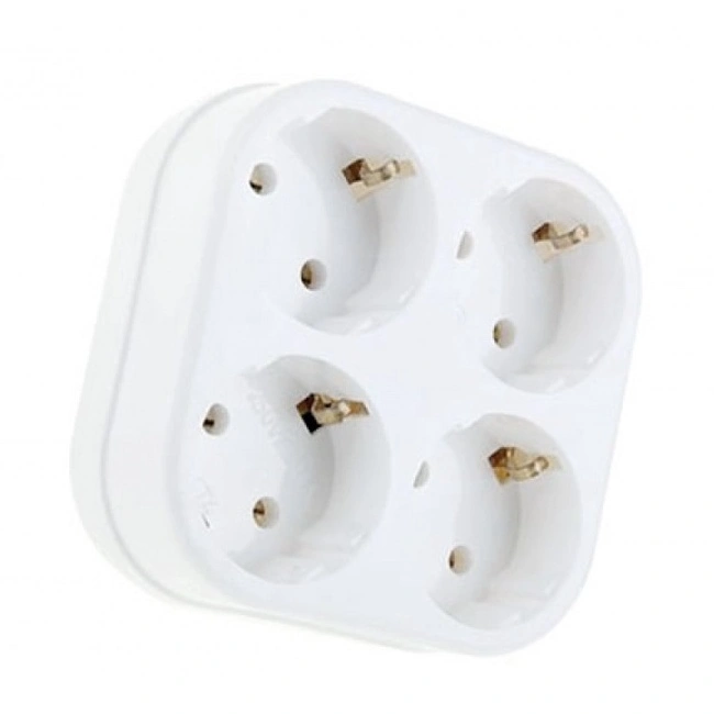 Разветвитель 4 гнезда с заземлением FAR F144