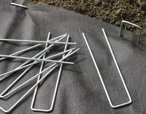 Скоба металлическая для геотекстиля 20х4х2,5cм 20шт Живой мир