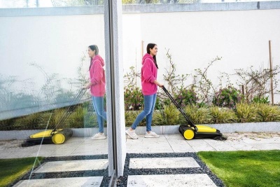 Подметальная машина ручная Karcher S 4 Twin 1.766-360.0