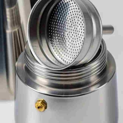 Гейзерная кофеварка HOME LINE 220600