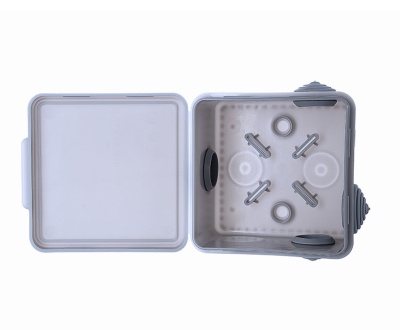 Коробка распаячная КР 80x80x50 мм 7 входов (гермовводы) Uplast