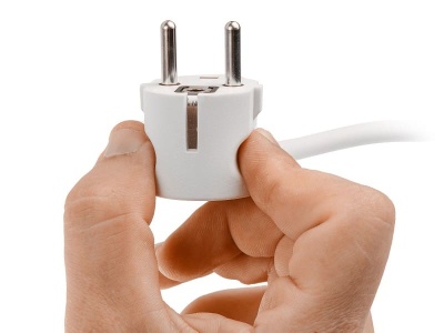 Удлинитель 3 розетки 3м с заземлением, с выключателем LEIDEN ELECTRIC 805042