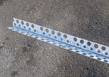 Угол штукатурный перфорированный оцинкованный 0,27x18,5x2500мм Деловой город