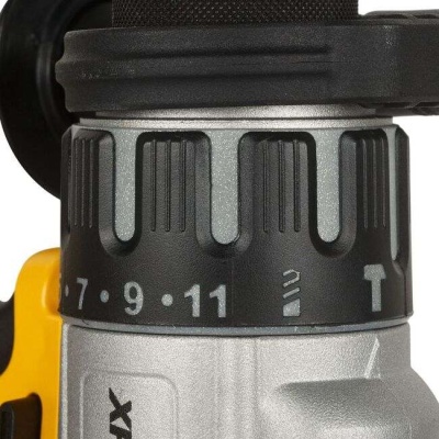 Шуруповерт ударный DeWalt DCD996M2